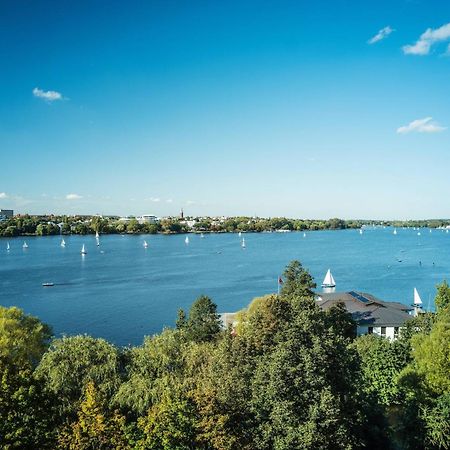 Le Méridien Hamburgo Exterior foto View of the river from the observation tower